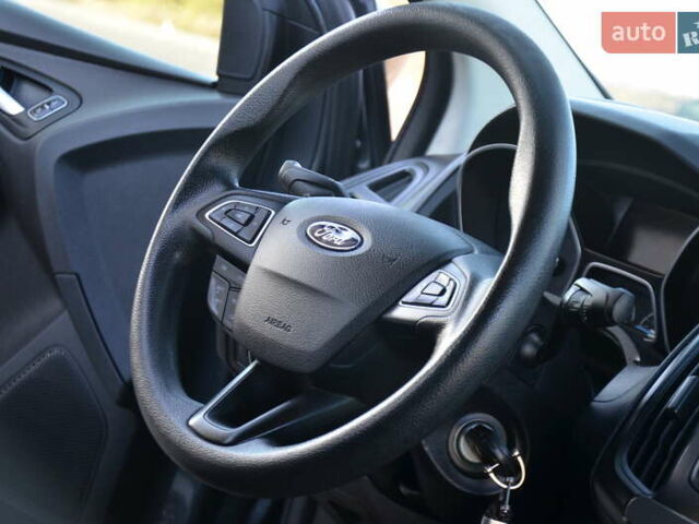 Сірий Форд Фокус, об'ємом двигуна 1 л та пробігом 125 тис. км за 6250 $, фото 55 на Automoto.ua