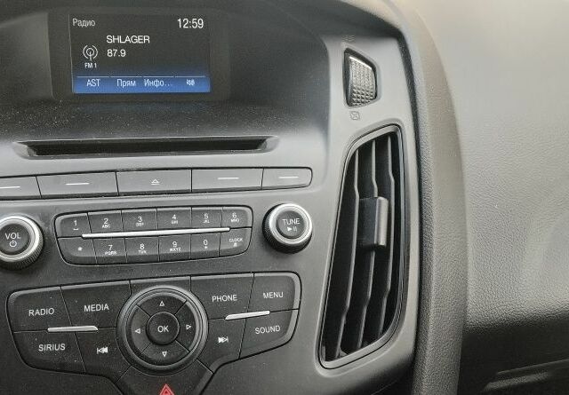 Сірий Форд Фокус, об'ємом двигуна 2 л та пробігом 142 тис. км за 8999 $, фото 19 на Automoto.ua