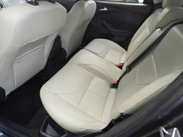 Сірий Форд Фокус, об'ємом двигуна 2 л та пробігом 54 тис. км за 3900 $, фото 12 на Automoto.ua