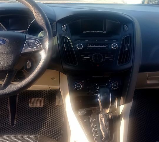 Сірий Форд Фокус, об'ємом двигуна 1 л та пробігом 170 тис. км за 7500 $, фото 7 на Automoto.ua