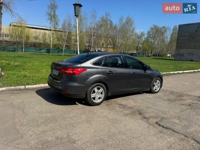 Серый Форд Фокус, объемом двигателя 2 л и пробегом 51 тыс. км за 9700 $, фото 4 на Automoto.ua