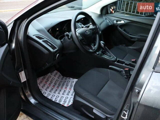 Серый Форд Фокус, объемом двигателя 2 л и пробегом 116 тыс. км за 7800 $, фото 13 на Automoto.ua