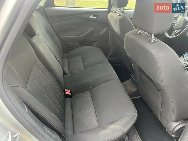 Серый Форд Фокус, объемом двигателя 2 л и пробегом 123 тыс. км за 8100 $, фото 9 на Automoto.ua