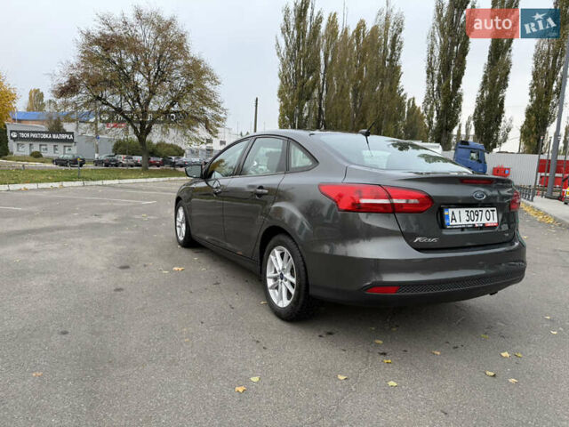 Сірий Форд Фокус, об'ємом двигуна 2 л та пробігом 74 тис. км за 10500 $, фото 4 на Automoto.ua