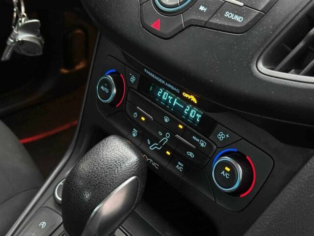 Серый Форд Фокус, объемом двигателя 1 л и пробегом 105 тыс. км за 6990 $, фото 20 на Automoto.ua