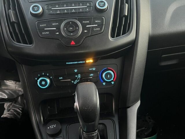 Серый Форд Фокус, объемом двигателя 2 л и пробегом 140 тыс. км за 4600 $, фото 4 на Automoto.ua