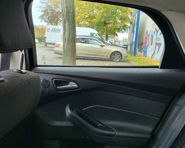 Сірий Форд Фокус, об'ємом двигуна 2 л та пробігом 152 тис. км за 9000 $, фото 20 на Automoto.ua