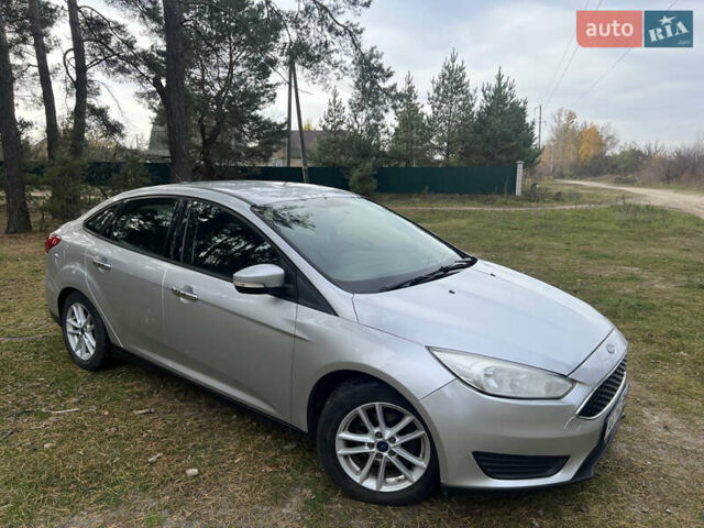 Серый Форд Фокус, объемом двигателя 2 л и пробегом 123 тыс. км за 8100 $, фото 7 на Automoto.ua