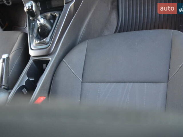 Сірий Форд Фокус, об'ємом двигуна 1 л та пробігом 125 тис. км за 6250 $, фото 58 на Automoto.ua