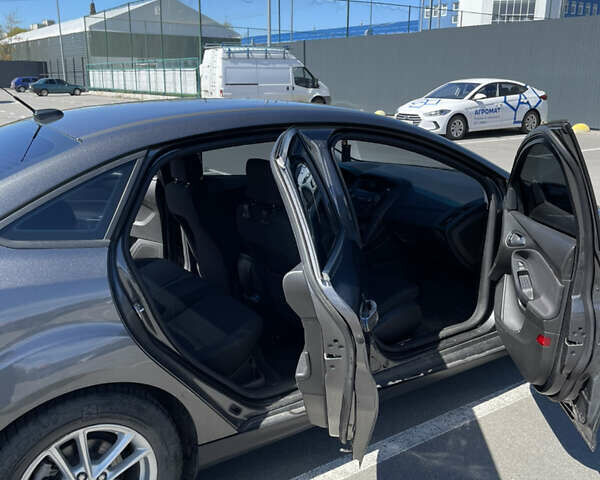 Серый Форд Фокус, объемом двигателя 1 л и пробегом 60 тыс. км за 9200 $, фото 8 на Automoto.ua