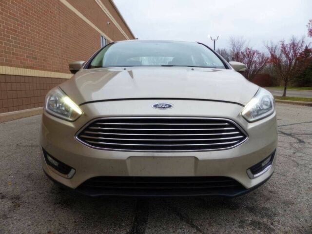 Серый Форд Фокус, объемом двигателя 2 л и пробегом 67 тыс. км за 8200 $, фото 1 на Automoto.ua