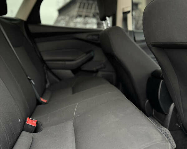 Серый Форд Фокус, объемом двигателя 2 л и пробегом 112 тыс. км за 8500 $, фото 21 на Automoto.ua