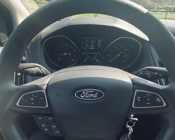 Сірий Форд Фокус, об'ємом двигуна 1 л та пробігом 157 тис. км за 8900 $, фото 8 на Automoto.ua