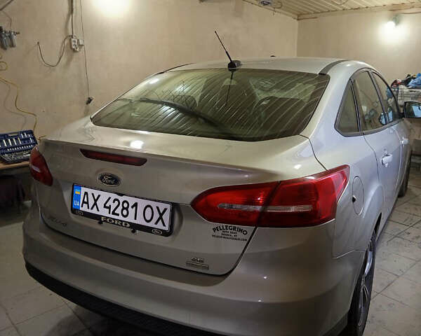 Серый Форд Фокус, объемом двигателя 1 л и пробегом 75 тыс. км за 8200 $, фото 1 на Automoto.ua