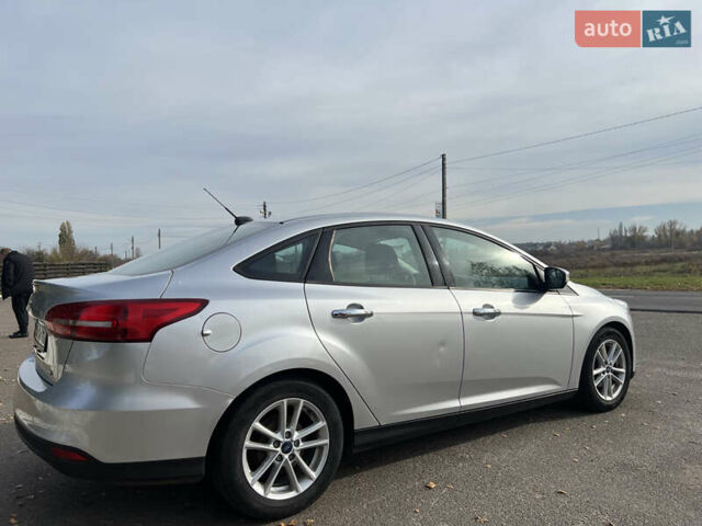 Серый Форд Фокус, объемом двигателя 2 л и пробегом 123 тыс. км за 8100 $, фото 6 на Automoto.ua