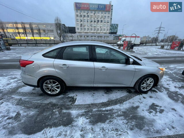 Серый Форд Фокус, объемом двигателя 2 л и пробегом 155 тыс. км за 7000 $, фото 7 на Automoto.ua