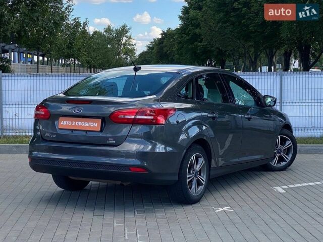 Сірий Форд Фокус, об'ємом двигуна 10 л та пробігом 110 тис. км за 8900 $, фото 5 на Automoto.ua