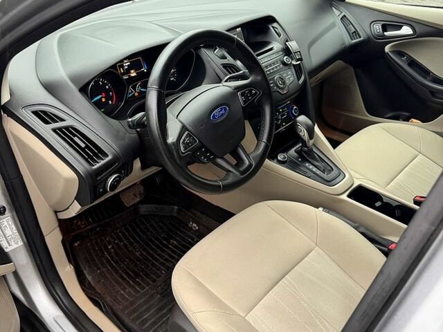 Сірий Форд Фокус, об'ємом двигуна 2 л та пробігом 90 тис. км за 9000 $, фото 9 на Automoto.ua