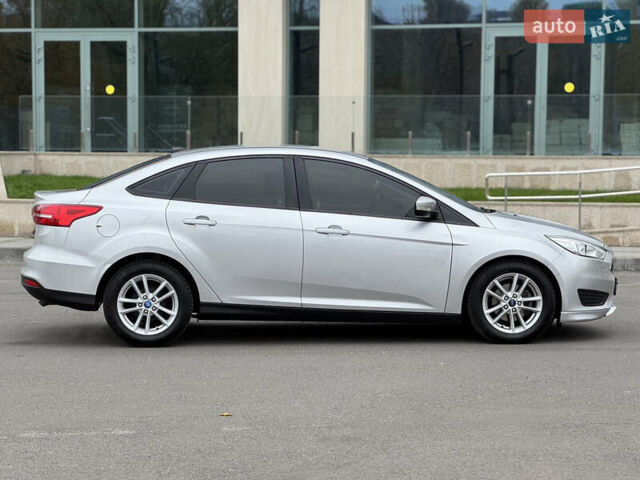 Серый Форд Фокус, объемом двигателя 2 л и пробегом 78 тыс. км за 8500 $, фото 7 на Automoto.ua