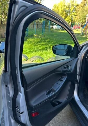 Сірий Форд Фокус, об'ємом двигуна 2 л та пробігом 209 тис. км за 8800 $, фото 39 на Automoto.ua