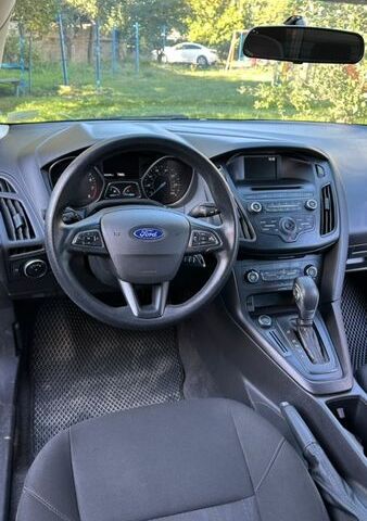 Сірий Форд Фокус, об'ємом двигуна 2 л та пробігом 209 тис. км за 8800 $, фото 26 на Automoto.ua