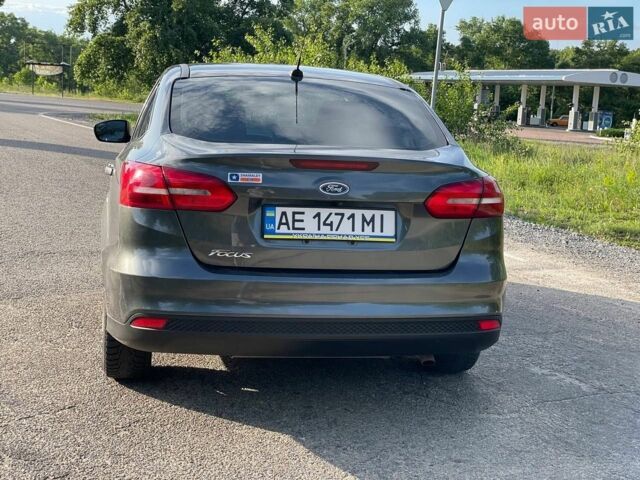 Сірий Форд Фокус, об'ємом двигуна 2 л та пробігом 51 тис. км за 8999 $, фото 30 на Automoto.ua