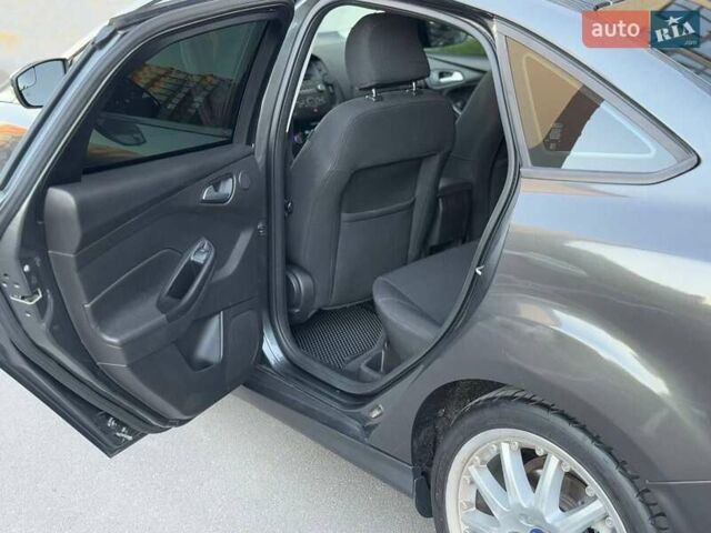 Серый Форд Фокус, объемом двигателя 2.01 л и пробегом 72 тыс. км за 8000 $, фото 9 на Automoto.ua