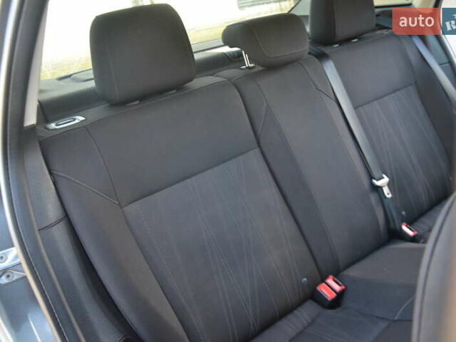 Сірий Форд Фокус, об'ємом двигуна 1 л та пробігом 125 тис. км за 6250 $, фото 66 на Automoto.ua