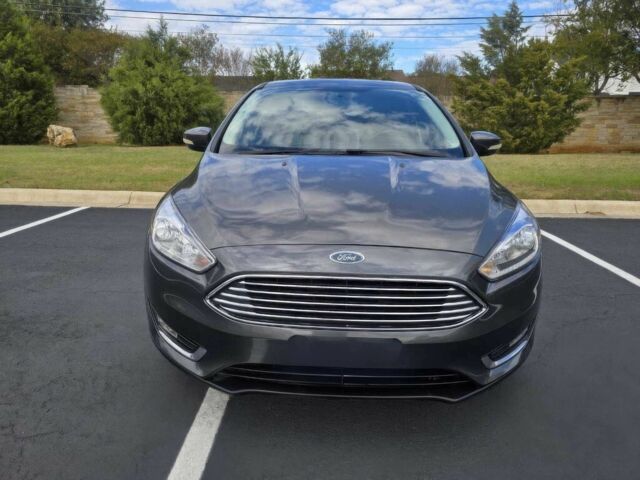 Сірий Форд Фокус, об'ємом двигуна 2 л та пробігом 54 тис. км за 3900 $, фото 1 на Automoto.ua