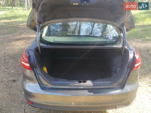 Форд Фокус 2017 в Сумах на Automoto.ua Серый Форд Фокус, объемом двигателя 2.01 л и пробегом 146 тыс. км за 9700 $, фото 15 на Automoto.ua