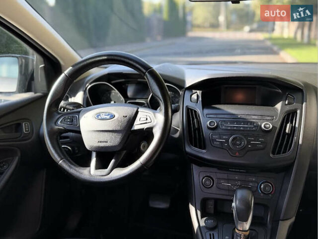 Серый Форд Фокус, объемом двигателя 2 л и пробегом 127 тыс. км за 7800 $, фото 2 на Automoto.ua