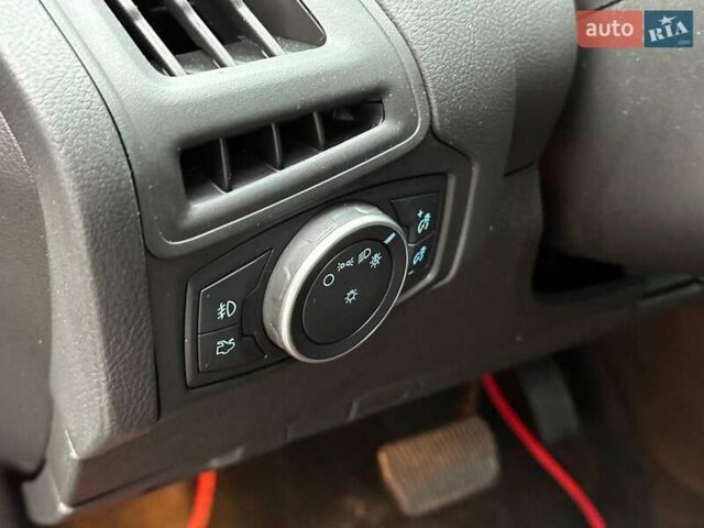 Серый Форд Фокус, объемом двигателя 1 л и пробегом 105 тыс. км за 6990 $, фото 12 на Automoto.ua