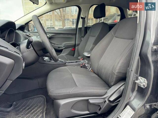 Серый Форд Фокус, объемом двигателя 1 л и пробегом 160 тыс. км за 7500 $, фото 18 на Automoto.ua