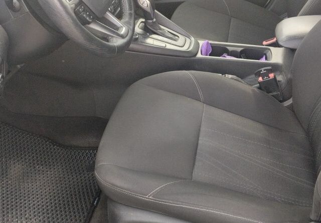 Сірий Форд Фокус, об'ємом двигуна 2 л та пробігом 142 тис. км за 8999 $, фото 11 на Automoto.ua