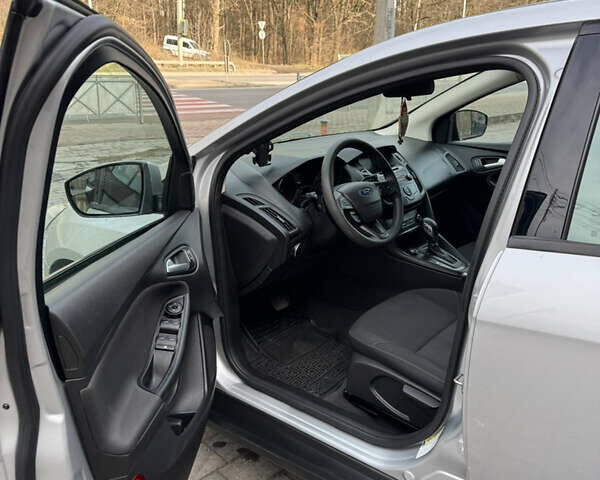 Серый Форд Фокус, объемом двигателя 2 л и пробегом 126 тыс. км за 8700 $, фото 11 на Automoto.ua