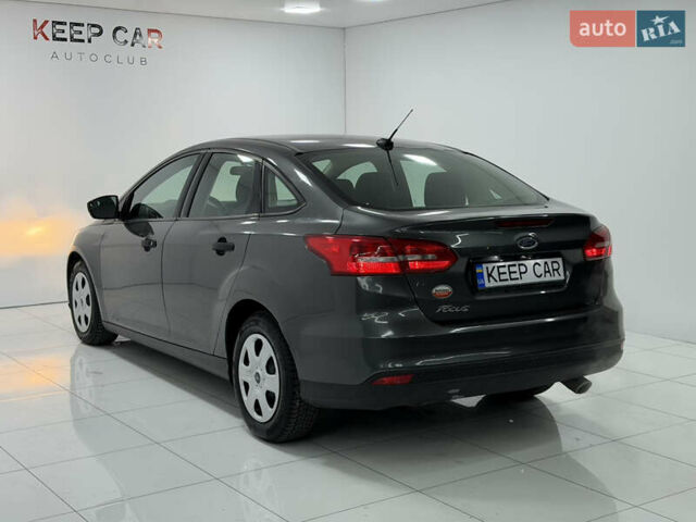 Серый Форд Фокус, объемом двигателя 2 л и пробегом 105 тыс. км за 8700 $, фото 6 на Automoto.ua