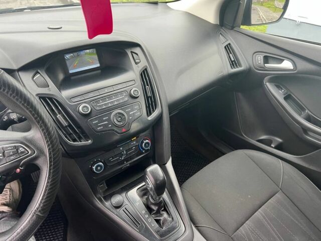 Серый Форд Фокус, объемом двигателя 2 л и пробегом 112 тыс. км за 7450 $, фото 4 на Automoto.ua