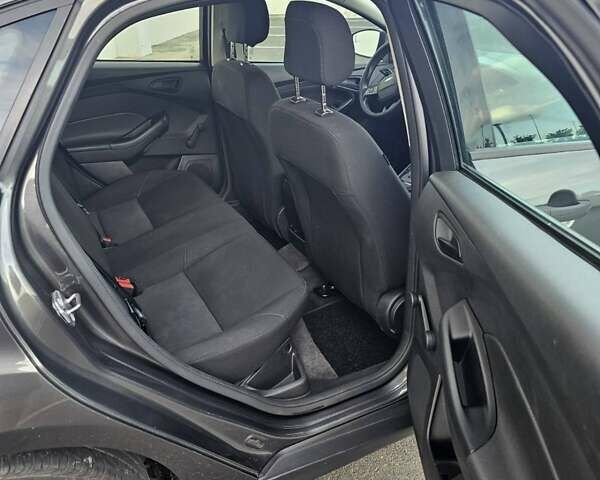 Серый Форд Фокус, объемом двигателя 2 л и пробегом 161 тыс. км за 8300 $, фото 6 на Automoto.ua