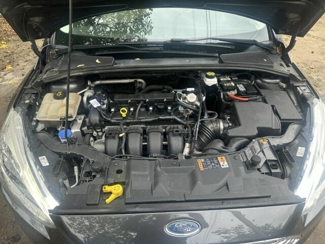 Серый Форд Фокус, объемом двигателя 2 л и пробегом 185 тыс. км за 9200 $, фото 4 на Automoto.ua