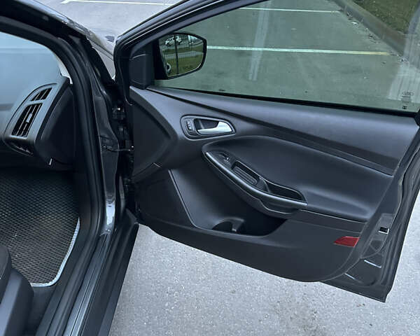 Серый Форд Фокус, объемом двигателя 2 л и пробегом 78 тыс. км за 9800 $, фото 11 на Automoto.ua