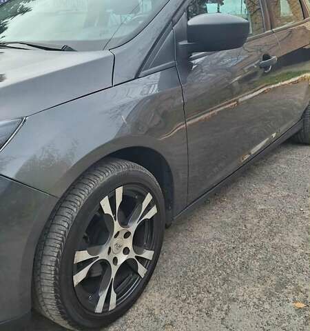 Серый Форд Фокус, объемом двигателя 2 л и пробегом 161 тыс. км за 8300 $, фото 11 на Automoto.ua