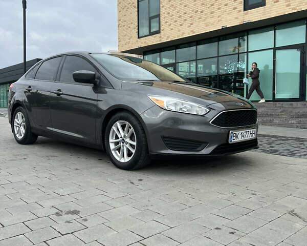 Сірий Форд Фокус, об'ємом двигуна 1 л та пробігом 61 тис. км за 9700 $, фото 1 на Automoto.ua