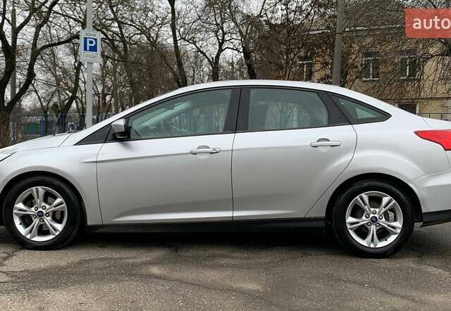 Серый Форд Фокус, объемом двигателя 2 л и пробегом 113 тыс. км за 8499 $, фото 7 на Automoto.ua