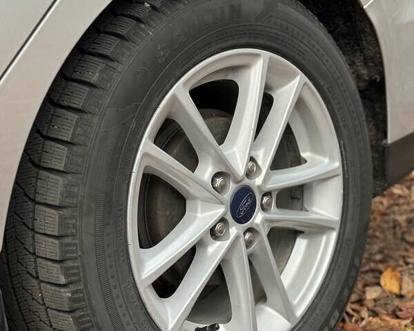 Серый Форд Фокус, объемом двигателя 2 л и пробегом 131 тыс. км за 7700 $, фото 14 на Automoto.ua