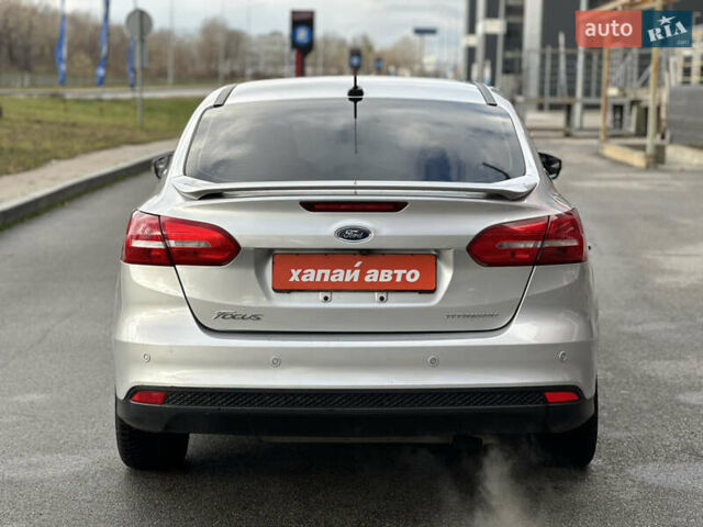 Сірий Форд Фокус, об'ємом двигуна 2 л та пробігом 73 тис. км за 10999 $, фото 4 на Automoto.ua