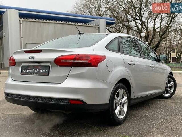 Серый Форд Фокус, объемом двигателя 2 л и пробегом 113 тыс. км за 8499 $, фото 4 на Automoto.ua