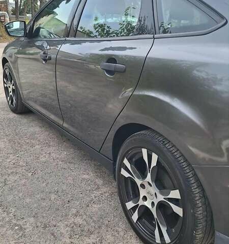 Серый Форд Фокус, объемом двигателя 2 л и пробегом 161 тыс. км за 8300 $, фото 16 на Automoto.ua