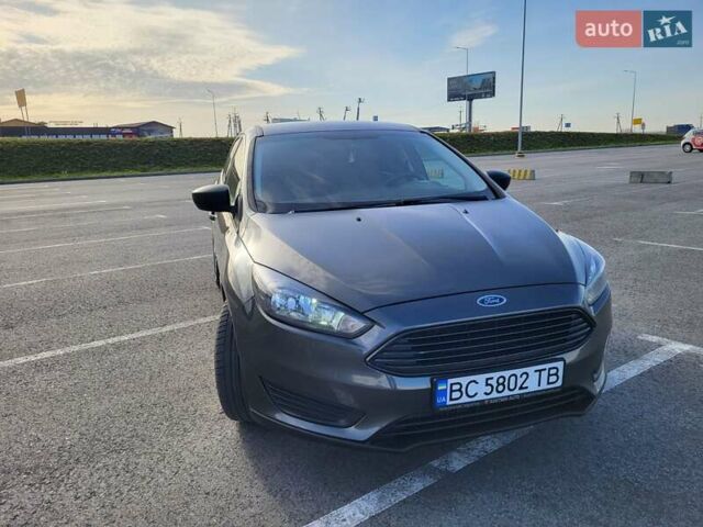 Сірий Форд Фокус, об'ємом двигуна 2 л та пробігом 149 тис. км за 8599 $, фото 4 на Automoto.ua