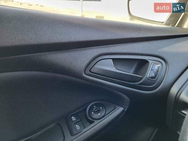 Сірий Форд Фокус, об'ємом двигуна 2 л та пробігом 149 тис. км за 8599 $, фото 45 на Automoto.ua
