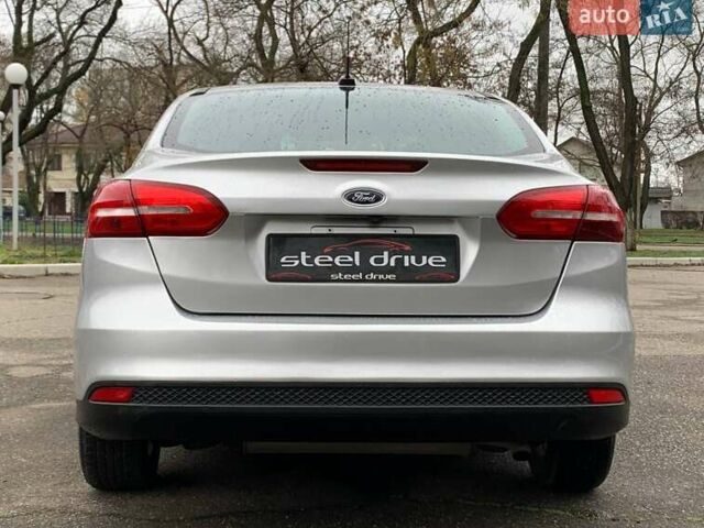 Серый Форд Фокус, объемом двигателя 2 л и пробегом 113 тыс. км за 8499 $, фото 5 на Automoto.ua